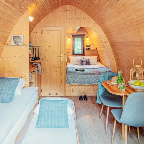 2.Superior-pod-natures-gift-belevenis-uitje-in-de-natuur-uniek-slapen-buitendouche-cadeau1