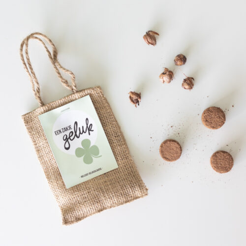 2.L025-Zakje-Geluk-klavertje-vier-zaaien-cadeau-jute-do-it-yourself800