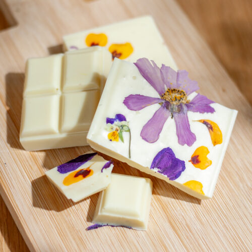 Bloemen-chocolade-wit-fururu-800-2