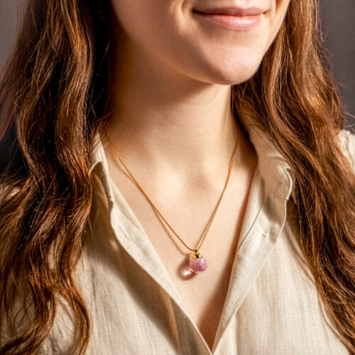 Roze-dille-balletje-ketting-drupt-800-2